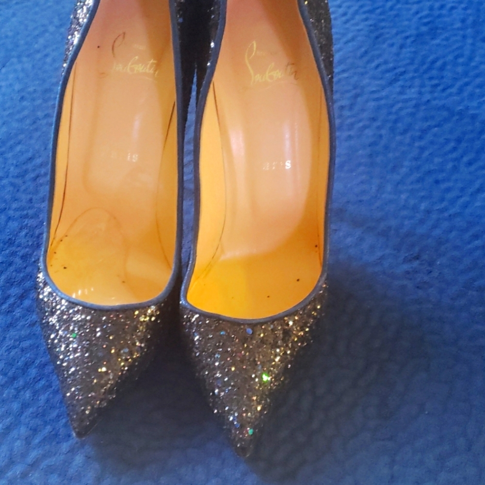 CHRISTIAN LOUBOUTIN